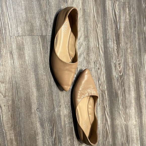 Women’s Franco Sarto beige flats Sz 8 - Picture 3 of 5